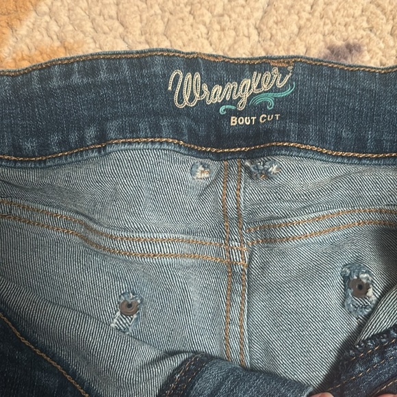 Wrangler boot cut jeans - Picture 2 of 5